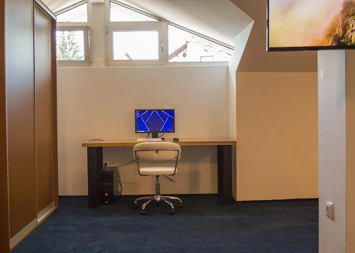 Serene Haven 10 Min To Center Apartamento