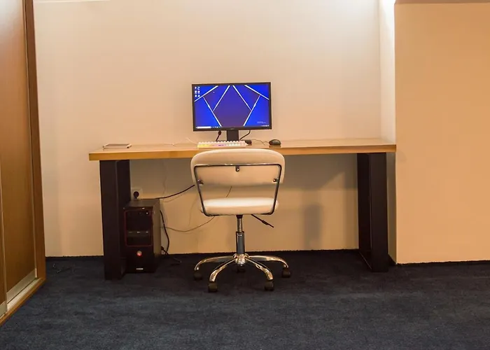 Serene Haven 10 Min To Center Apartamento